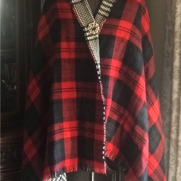 Plaid and Houndstooth Patterned Scarf - Picture 11 of 11